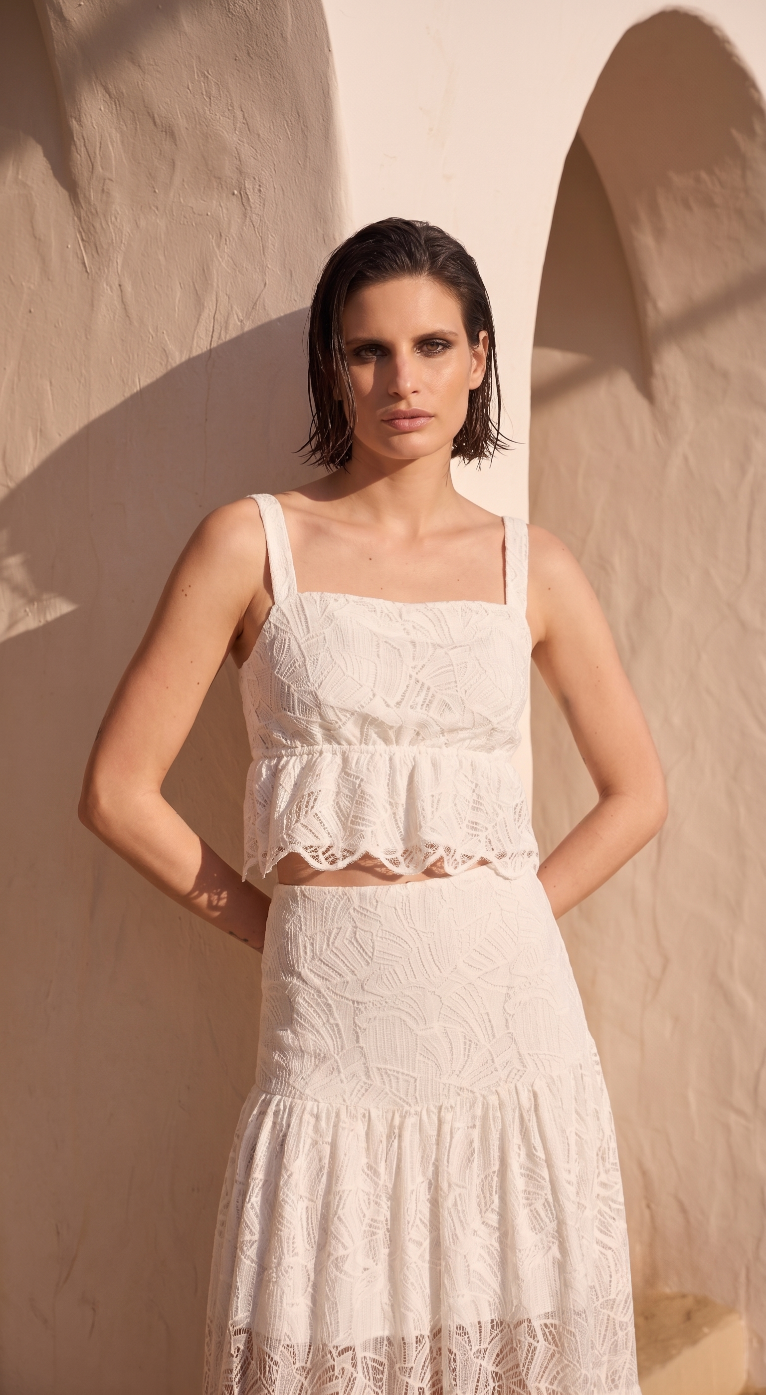 Top crop in cotone e paillettes