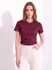 Camiseta con detalles de lentejuelas