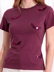 Camiseta con detalles de lentejuelas