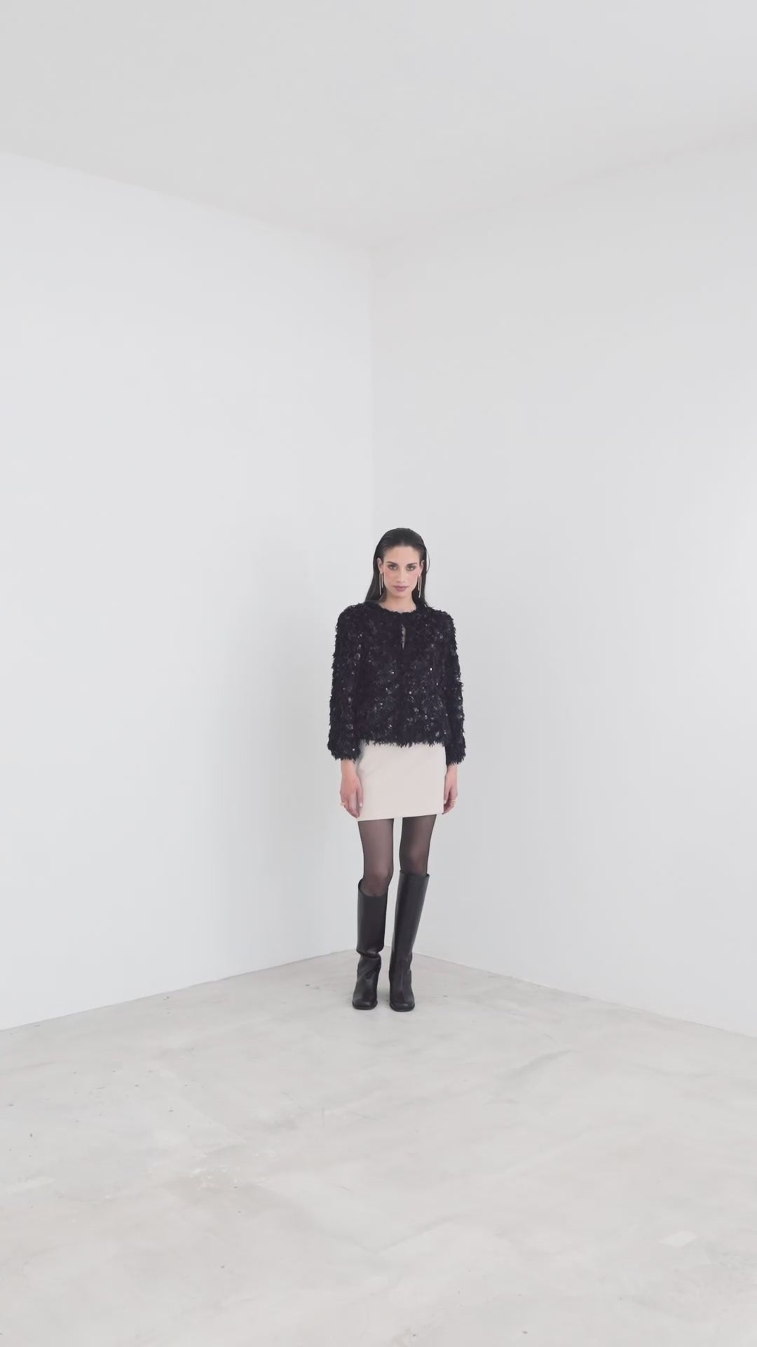Short double crepe skirt