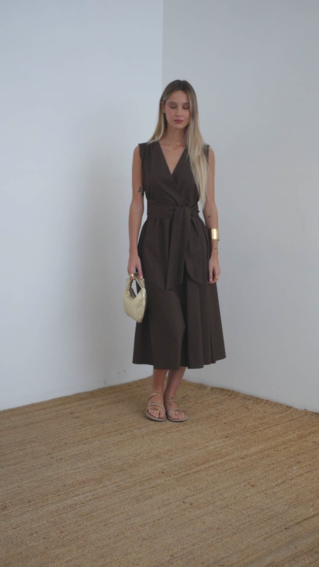 Cotton dress with sash