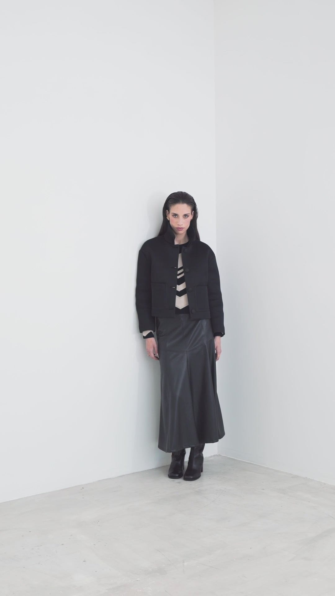 Short jacket in double mesh